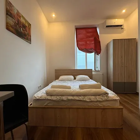 Harry Piata Romana 3*